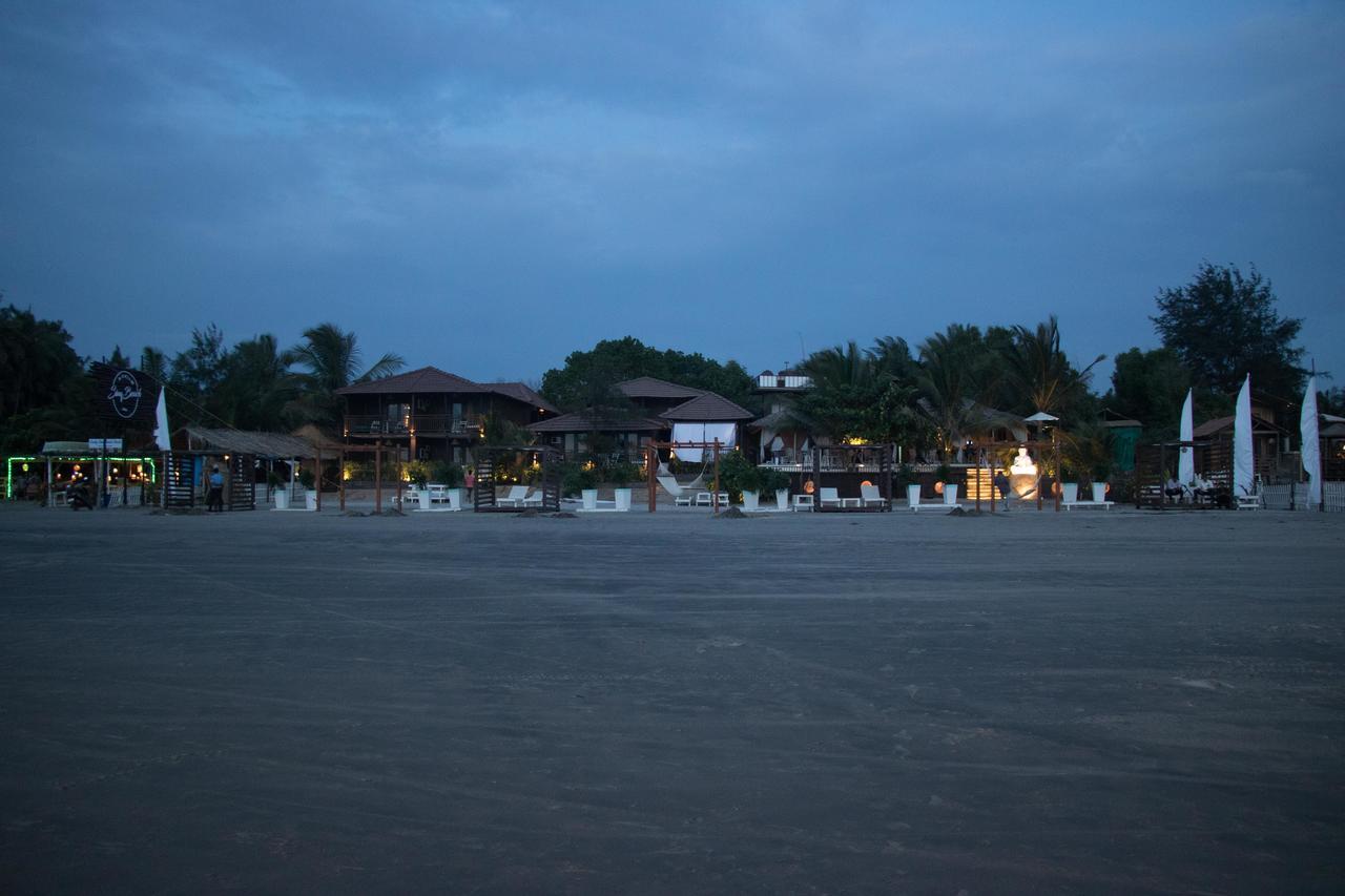 Sinq Beach Morjim Hotel Exterior foto